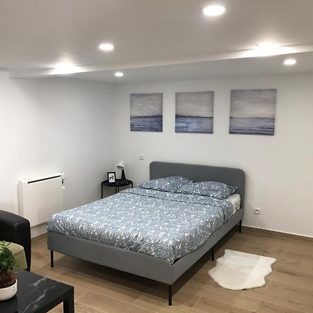 Grand F2 Confortable Сен Дени Екстериор снимка